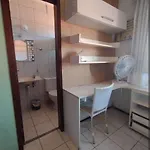 Quarto Em Casa De Familia